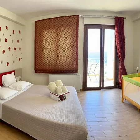 Anatoli Luxury לינדוס