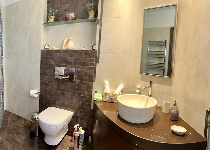Anatoli Luxury