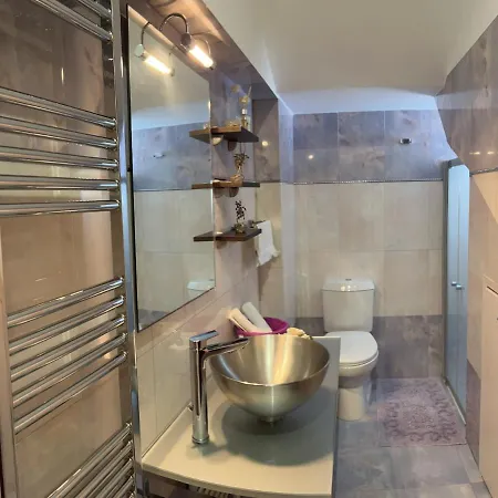 Anatoli Luxury *